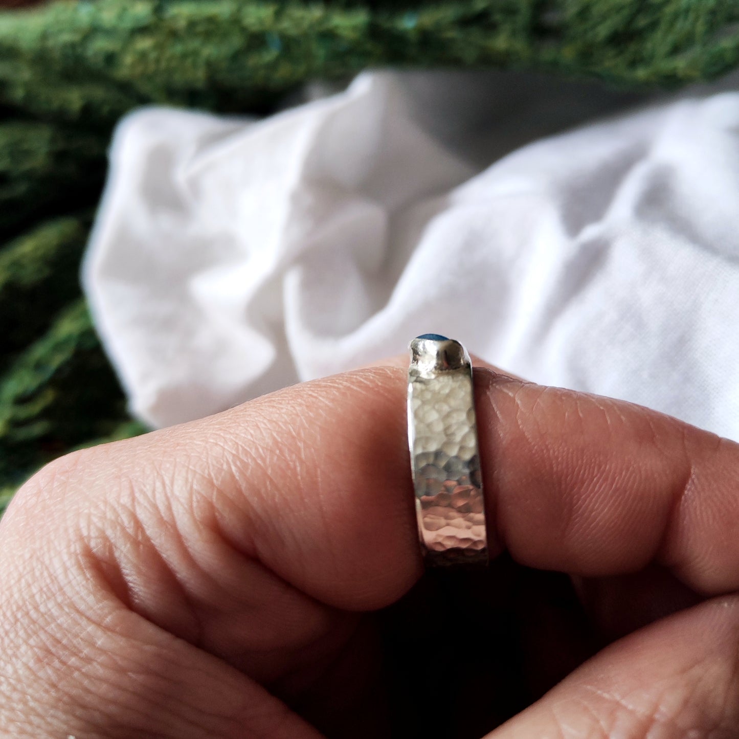 Sea Glass Ring - Hammered Band Size T