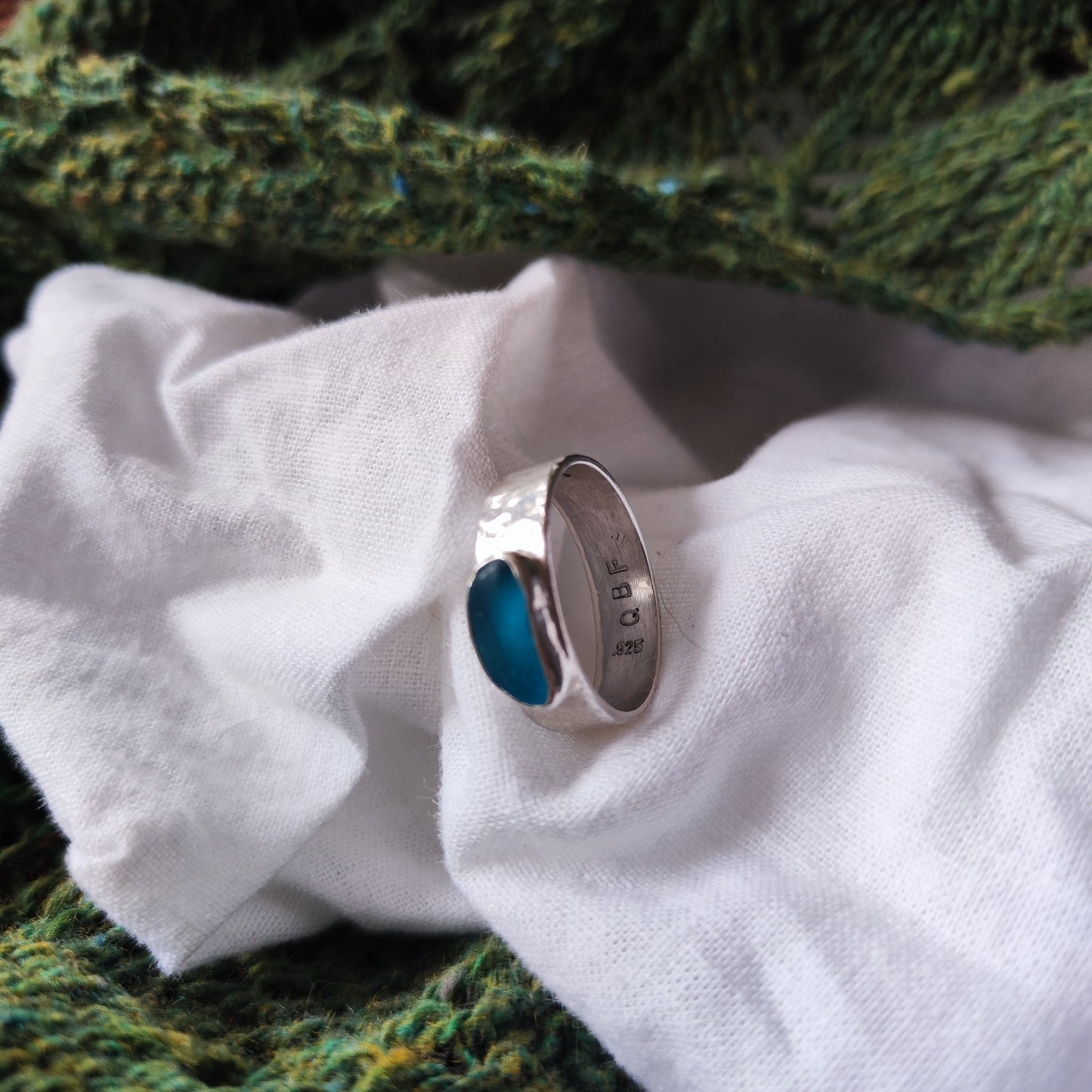 Sea Glass Ring - Hammered Band Size T