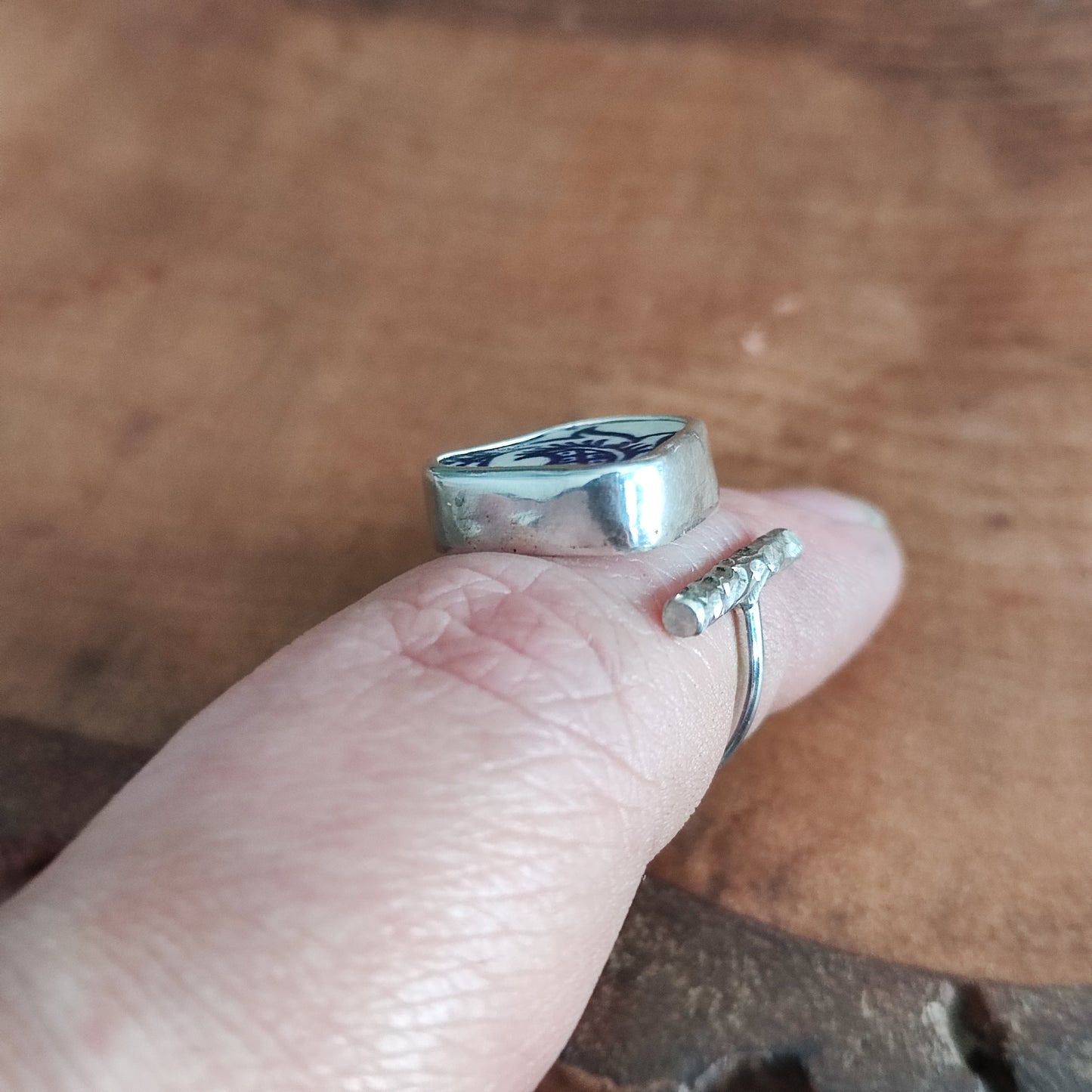 Sea Pottery T-Ring Size J