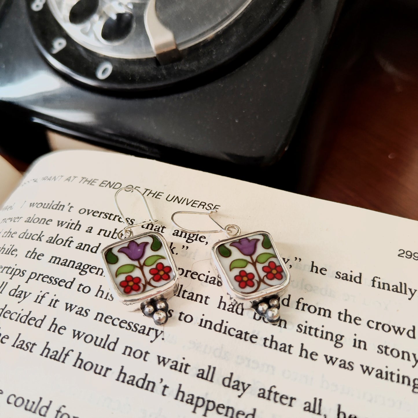 Broken Plates: Fireglow Earrings 003