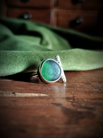 Sea Glass T-Ring Size N Small Green Circle