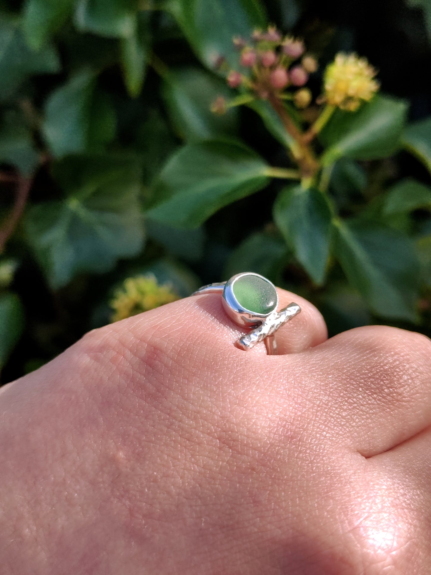 Sea Glass T-Ring Size N Small Green Circle