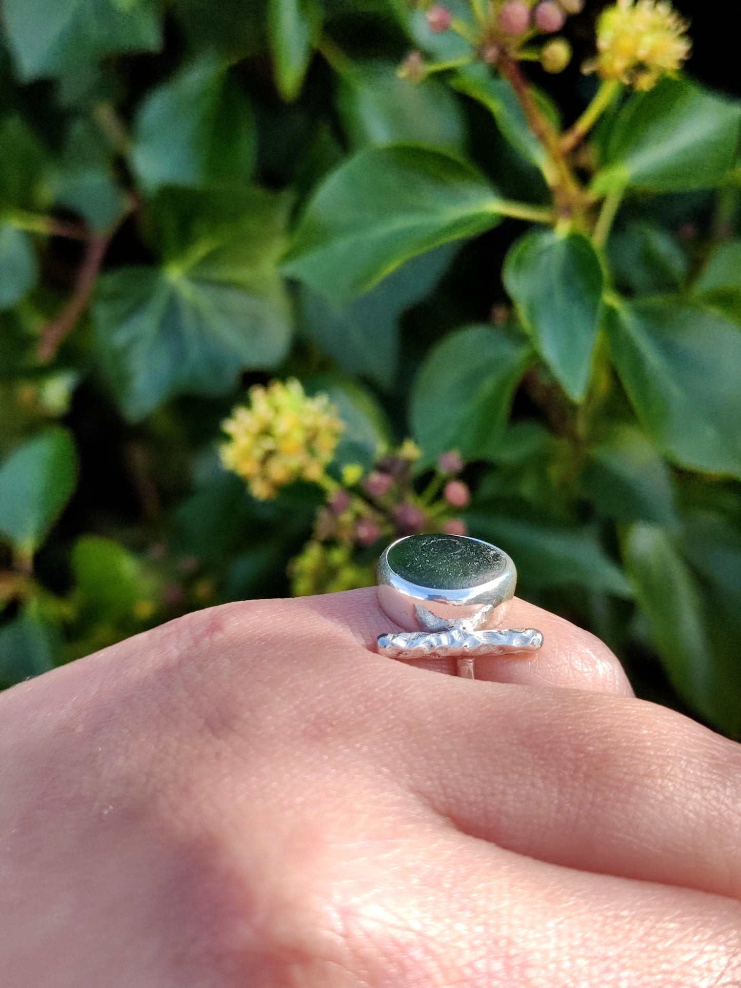 Sea Glass T-Ring Size M Green Circle