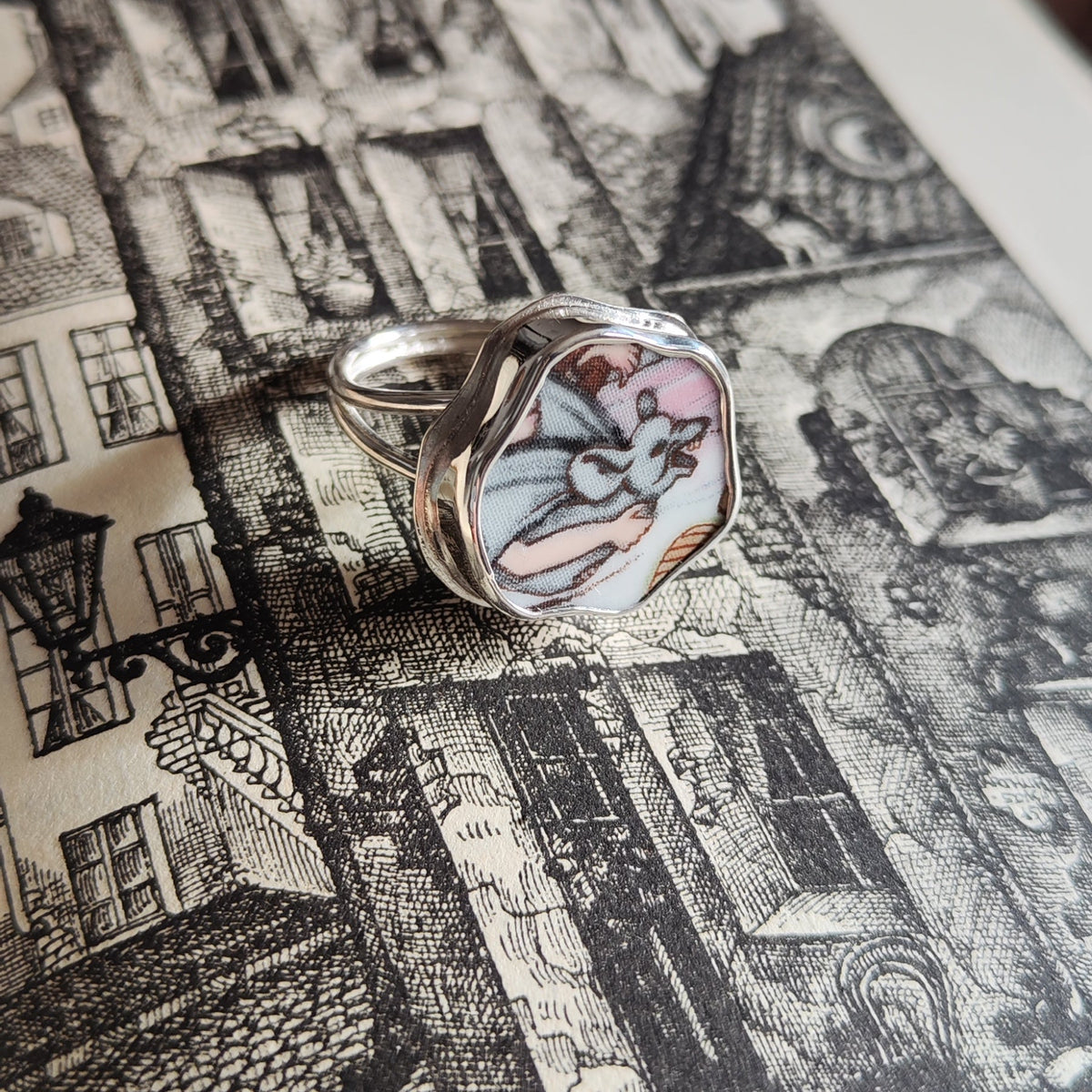 Hallowe'en Broken Plate Ring - Rat Bat