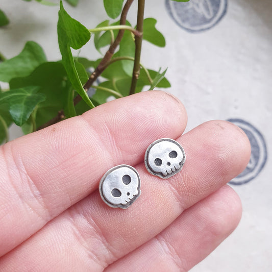 Dead Inside - Skull Studs