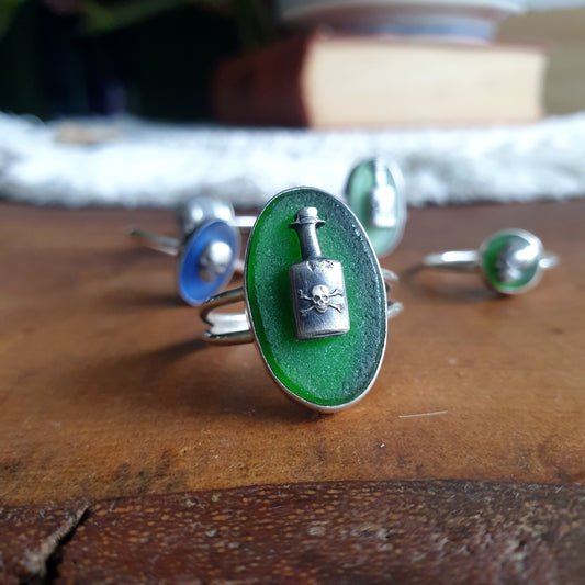 Kelly Green Poison Bottle Cameo Ring