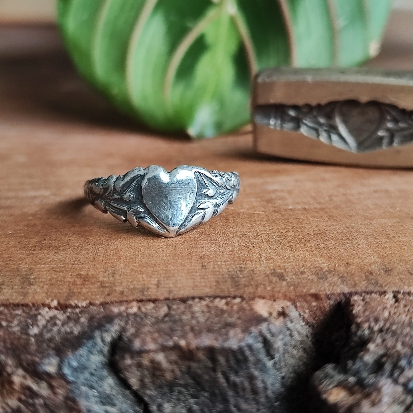 Antique Impressions Ring- Floral Heart