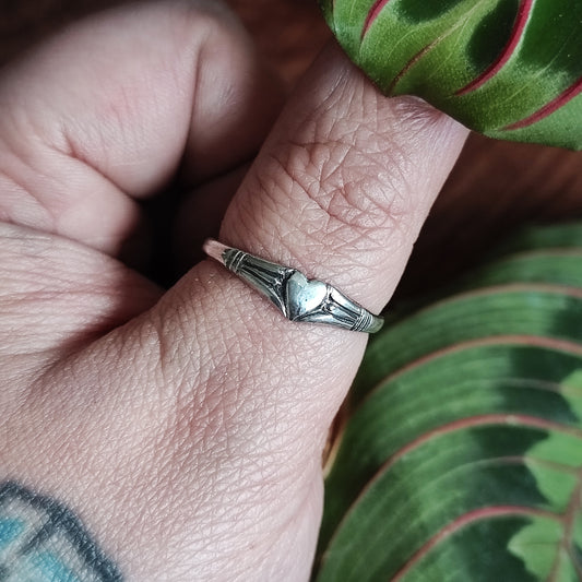 Antique Impressions Ring - Dainty Heart