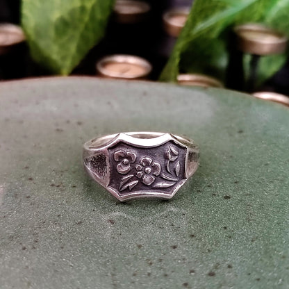 Signet Ring - Dainty Flowers